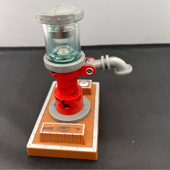 Take Along Thomas and Friends Sodor Water Tower and bridge - Picture 7 of 10